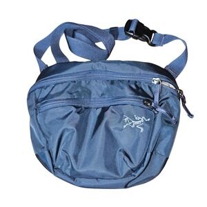 Arcteryx Mantis 2 Waistpack Navy Blue Crossbody Hip Bag Adjustable Strap